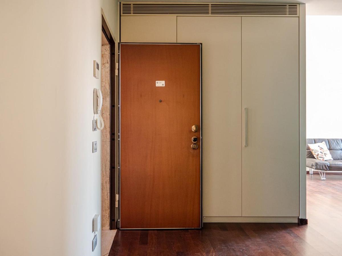 The Rent - Bright Two Near Cattolica Appartement Milaan